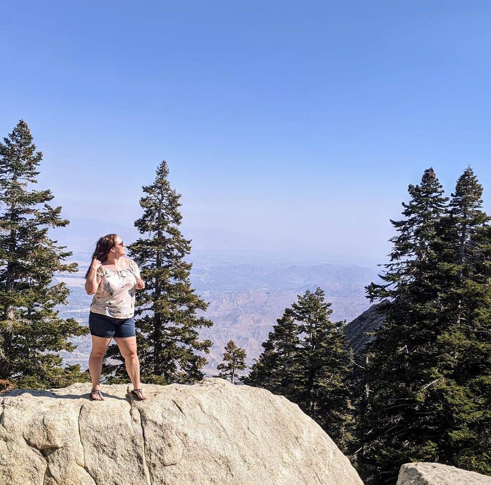 Meet your Posher, Laura